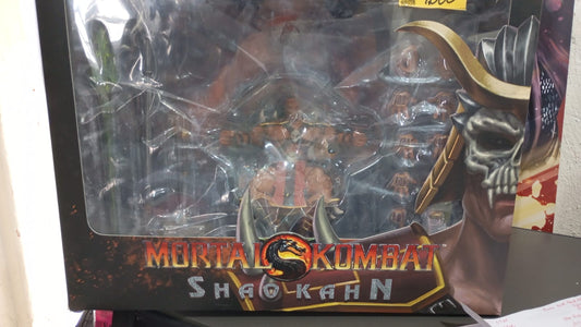 Storm collectible: Shao Kahn segunda version