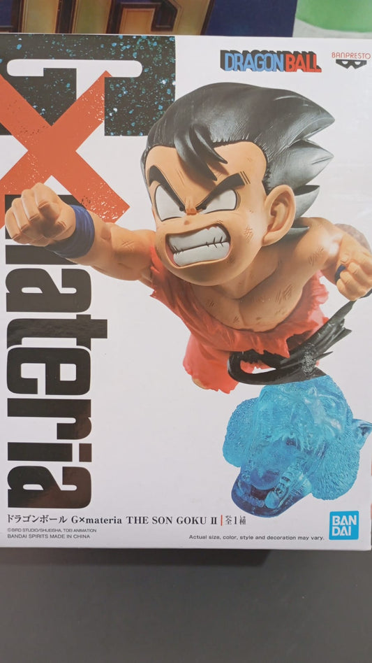 X Materia: Goku kid estatua