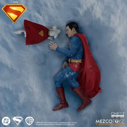 Mezco: Superman (2025)